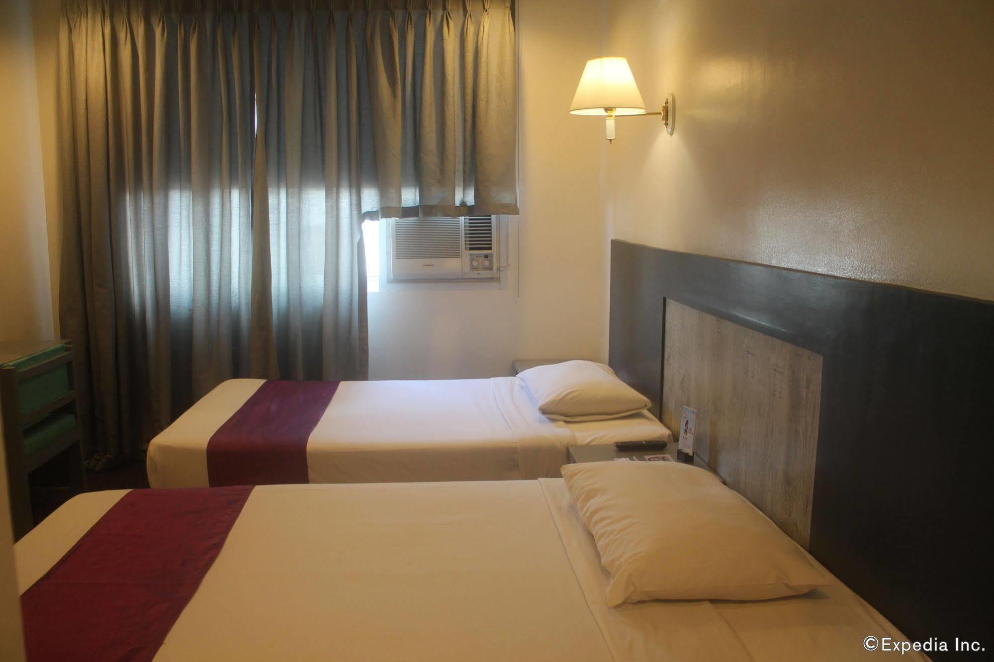 V Hotel Манила Экстерьер фото