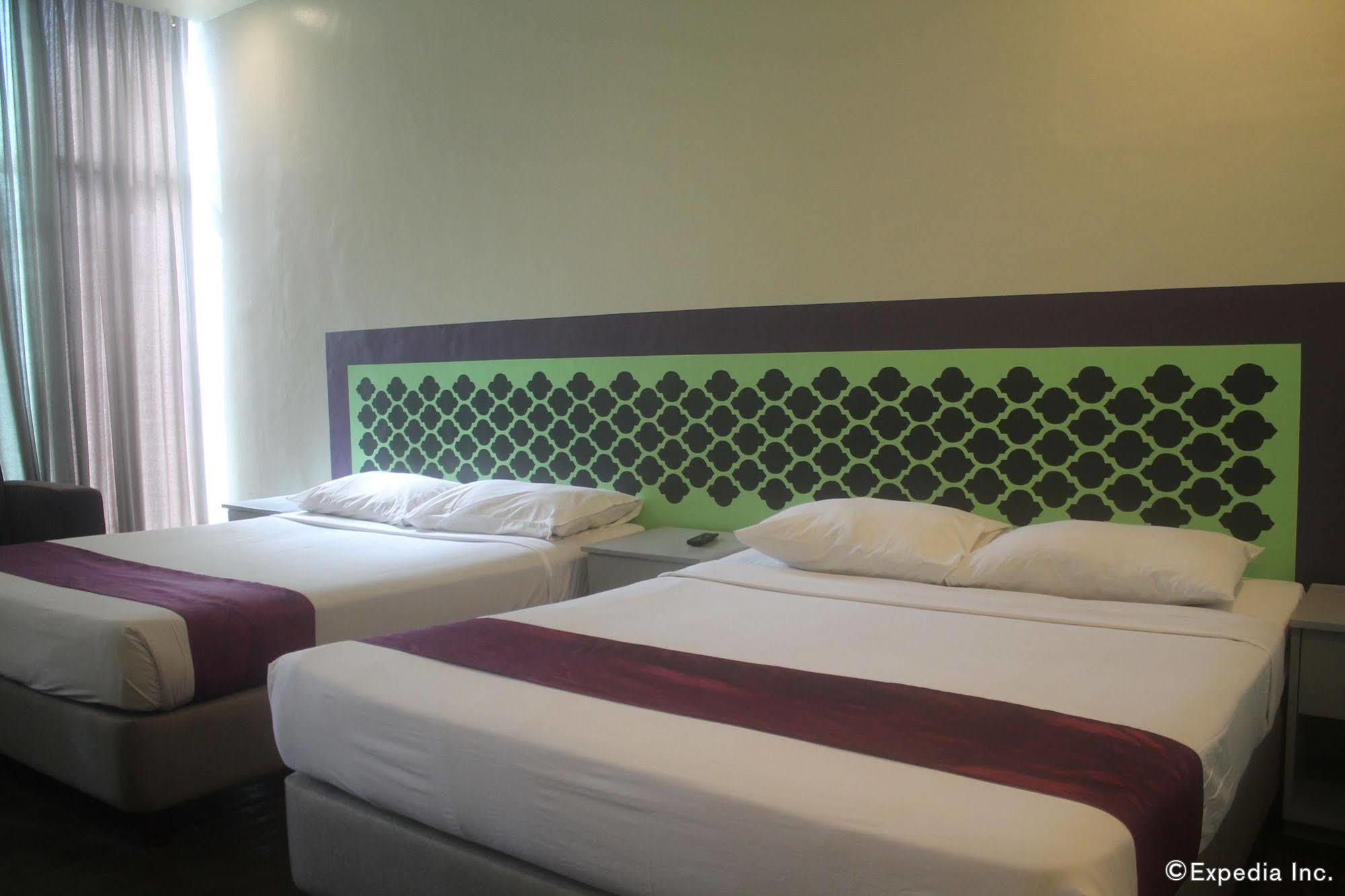 V Hotel Манила Экстерьер фото